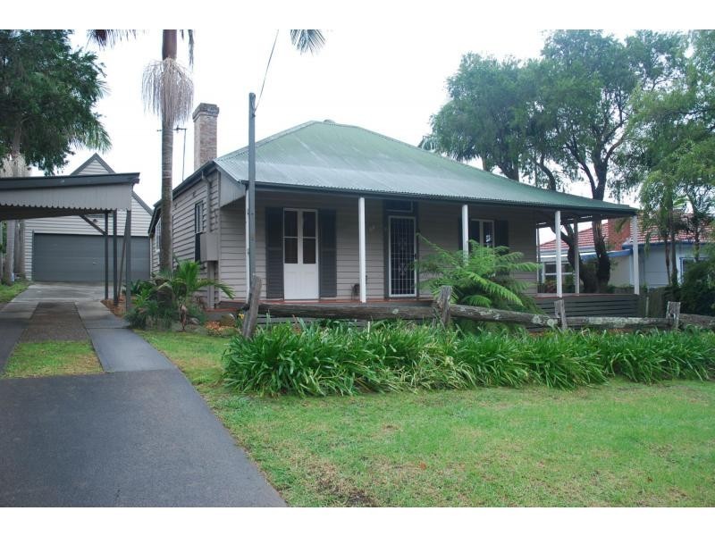 9 Tanang Street, Bomaderry NSW 2541