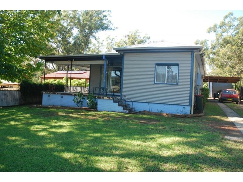 46 Brinawarr Street, Bomaderry NSW 2541