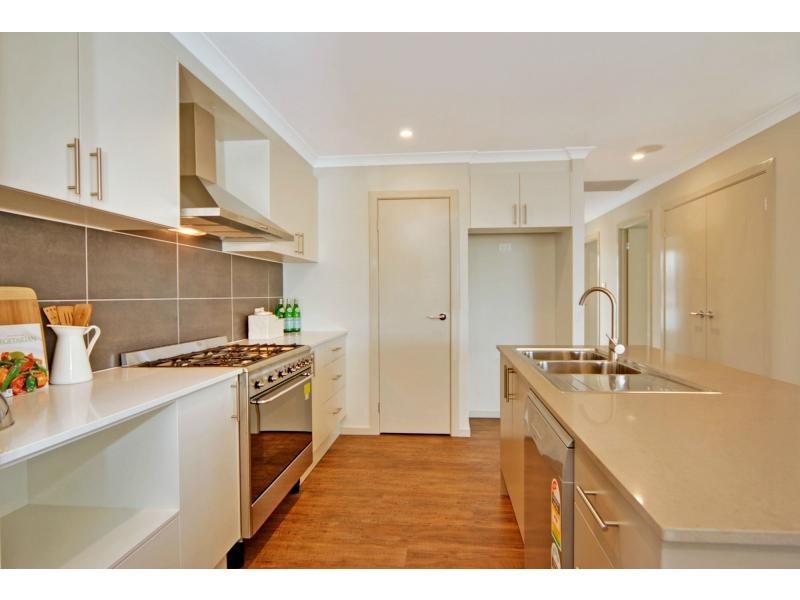 9 Banool Circuit, Bomaderry NSW 2541