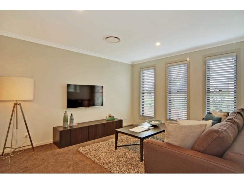 9 Banool Circuit, Bomaderry NSW 2541