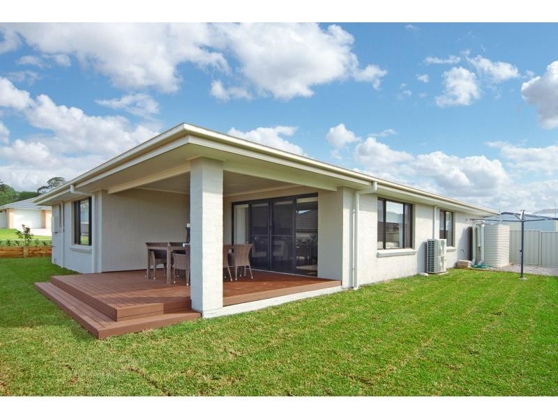 9 Banool Circuit, Bomaderry NSW 2541