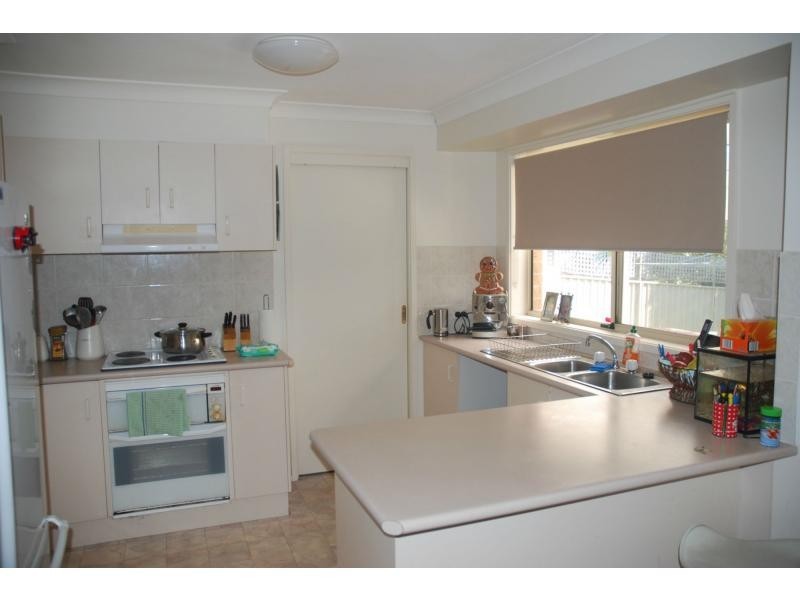 10 Gardenia Crescent, Bomaderry NSW 2541