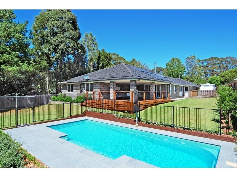 8 Nooramunga Avenue, Cambewarra NSW 2540