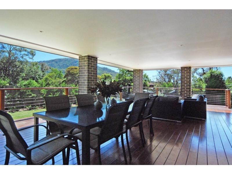 8 Nooramunga Avenue, Cambewarra NSW 2540