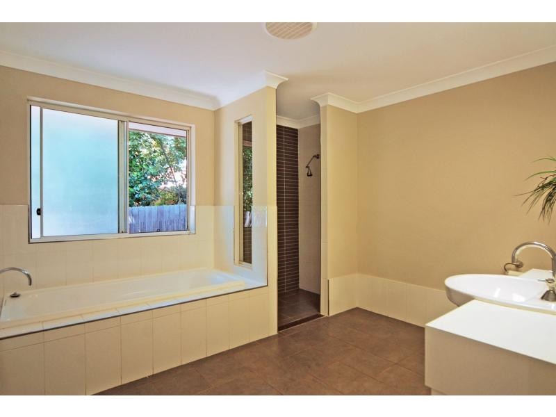 8 Nooramunga Avenue, Cambewarra NSW 2540