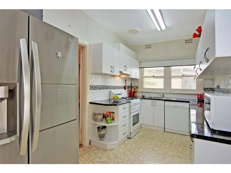 81 Jervis Street, Nowra NSW 2541
