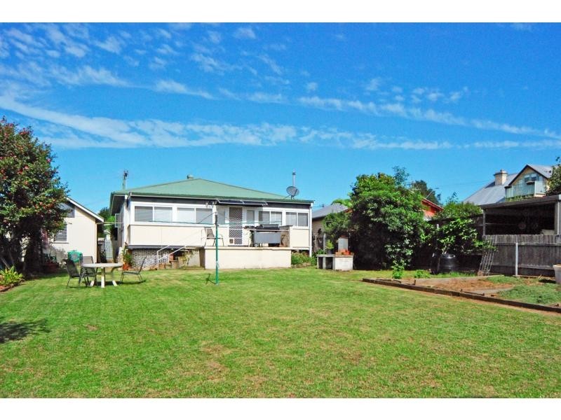 81 Jervis Street, Nowra NSW 2541