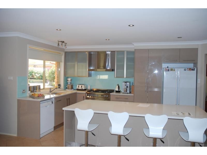 8 Abelia Place, Worrigee NSW 2540