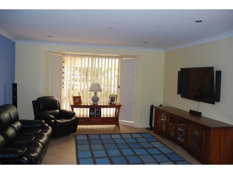 8 Abelia Place, Worrigee NSW 2540