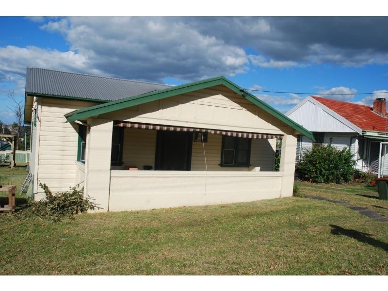 8 Dalwah Street, Bomaderry NSW 2541