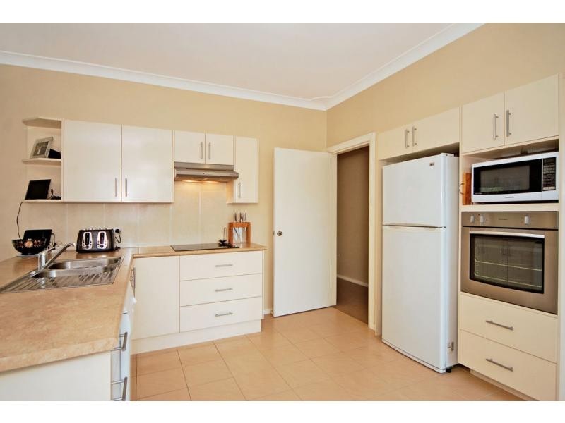 122c Jasmine Drive, Bomaderry NSW 2541