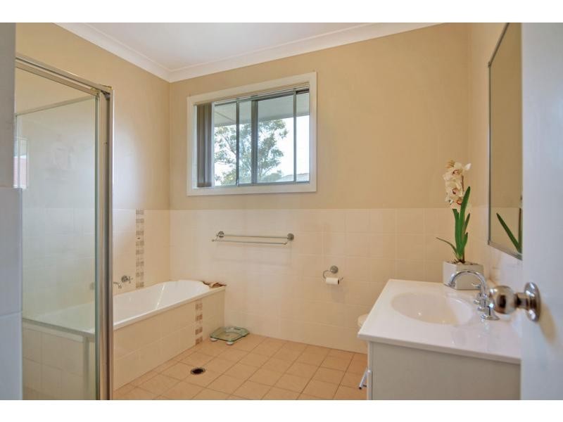 122c Jasmine Drive, Bomaderry NSW 2541