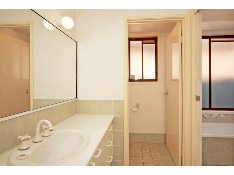 14 Westborne Drive, Nowra NSW 2541