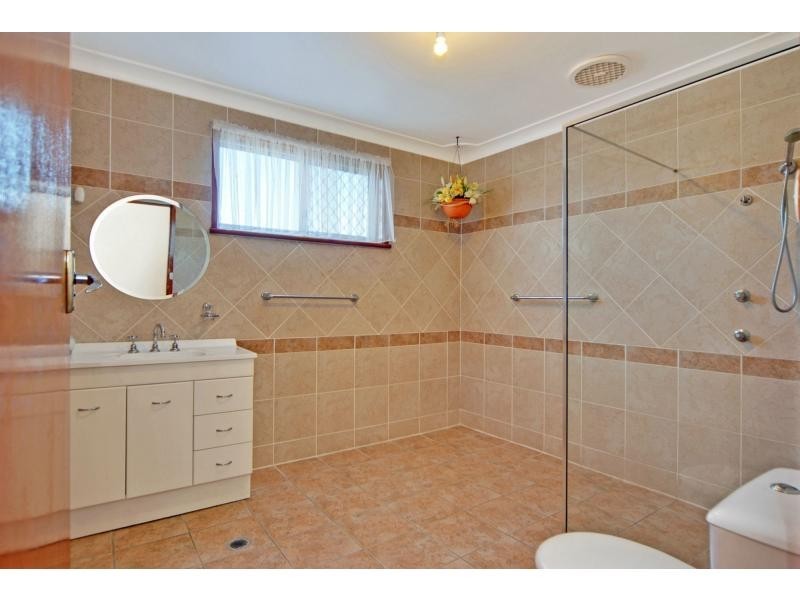 30 Amalfi Crescent, Nowra NSW 2541