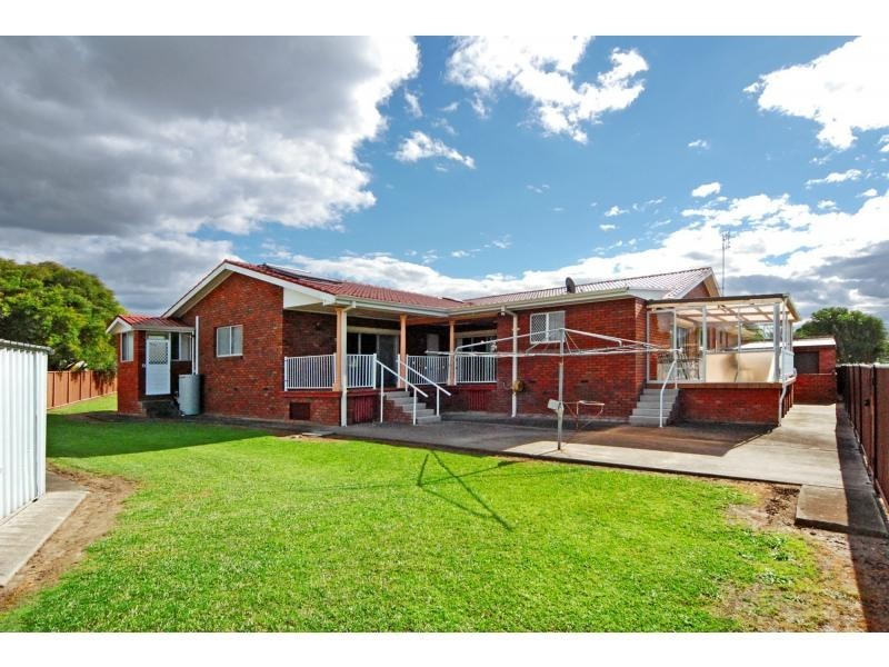 30 Amalfi Crescent, Nowra NSW 2541