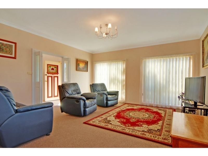 9 Royal Street, Worrigee NSW 2540