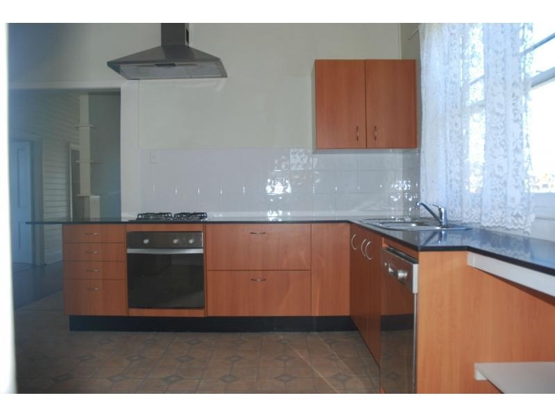 47 Moss Street, Nowra NSW 2541