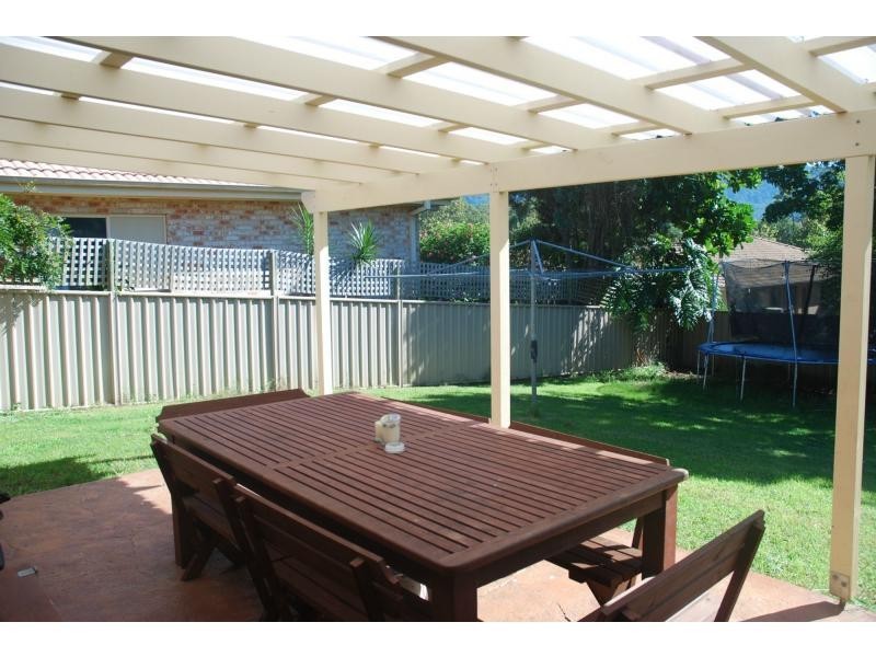 10 Gardenia Crescent, Bomaderry NSW 2541