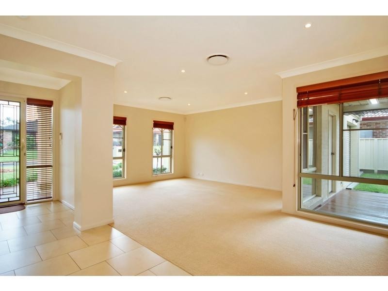10 Rouken Glen Drive, West Nowra NSW 2541