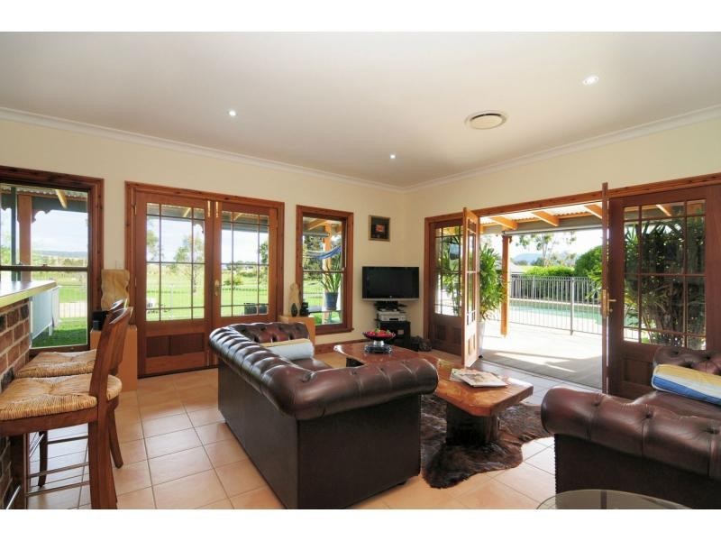 8 Swamp Road, Far Meadow NSW 2535