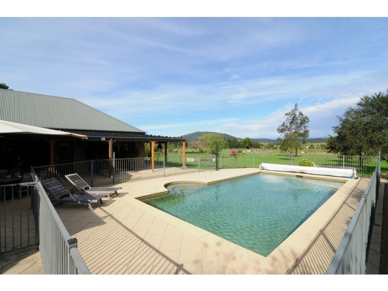8 Swamp Road, Far Meadow NSW 2535