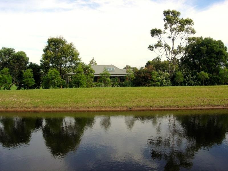 8 Swamp Road, Far Meadow NSW 2535