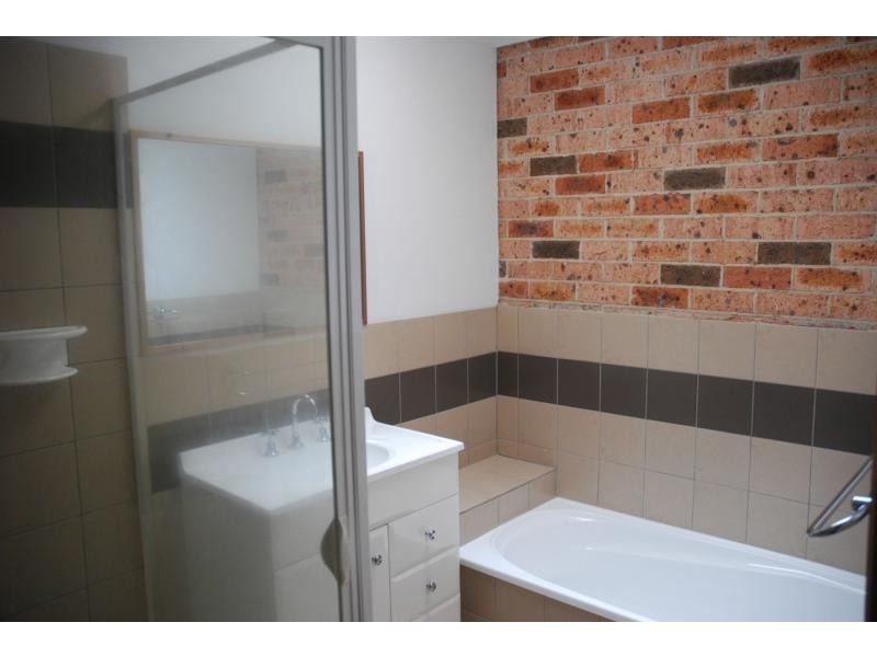 17/27 Bowada Street, Bomaderry NSW 2541