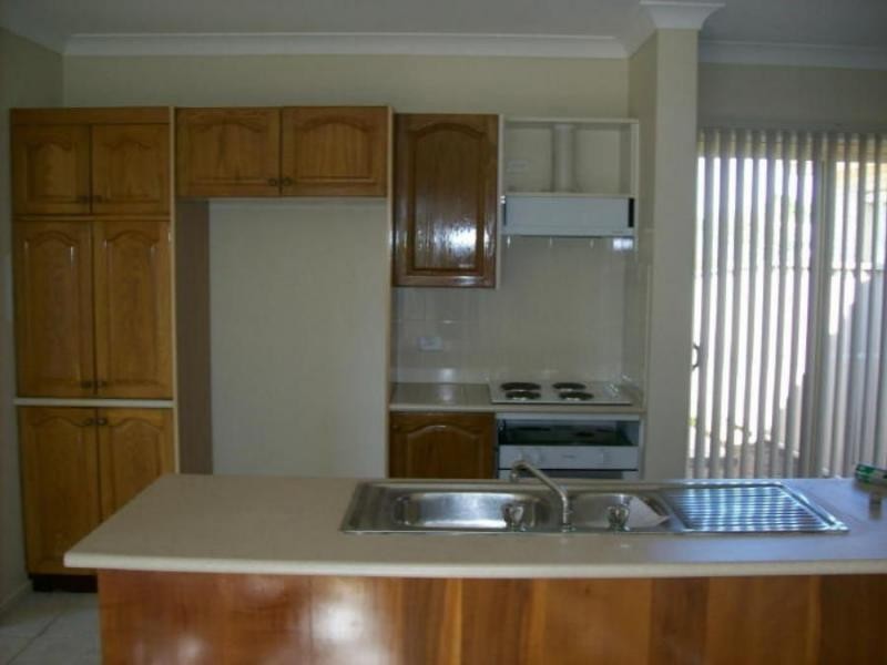 1/125 Meroo Road, Bomaderry NSW 2541