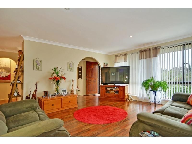 8 Purdie Crescent, Nowra NSW 2541