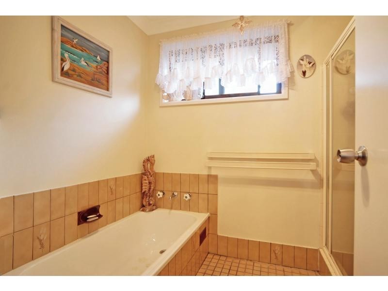8 Purdie Crescent, Nowra NSW 2541