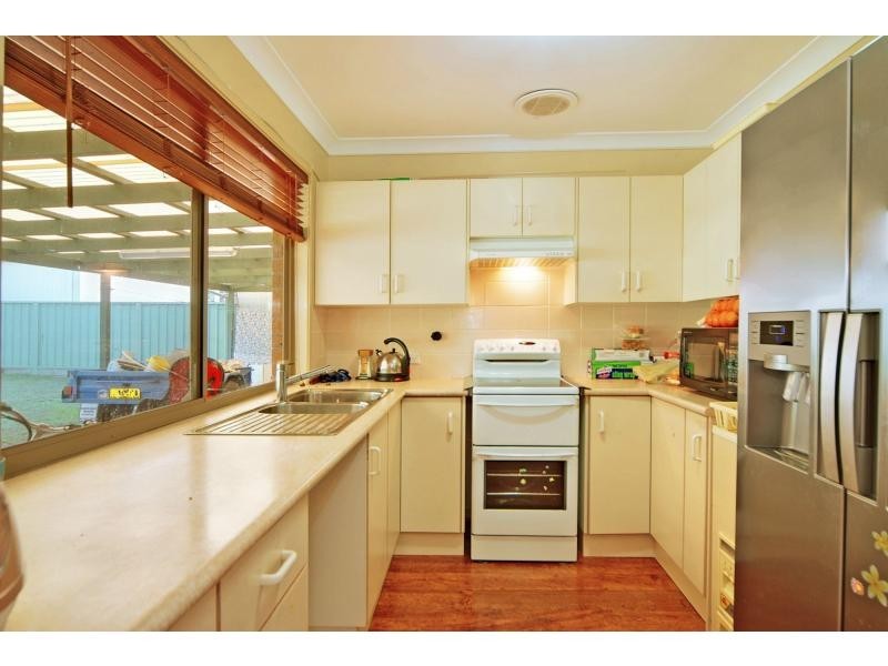 19 Rannoch Drive, West Nowra NSW 2541