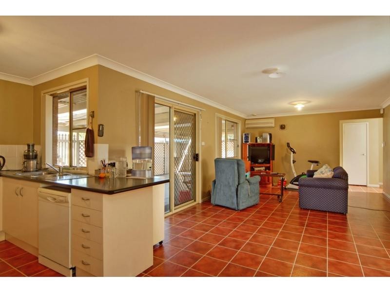 5 Kembla Close, Nowra NSW 2541