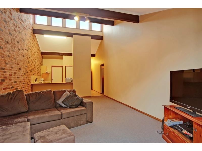 16/27 Bowada Street, Bomaderry NSW 2541