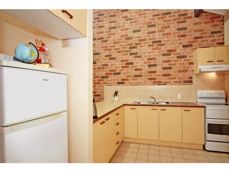 16/27 Bowada Street, Bomaderry NSW 2541