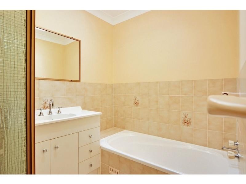 16/27 Bowada Street, Bomaderry NSW 2541