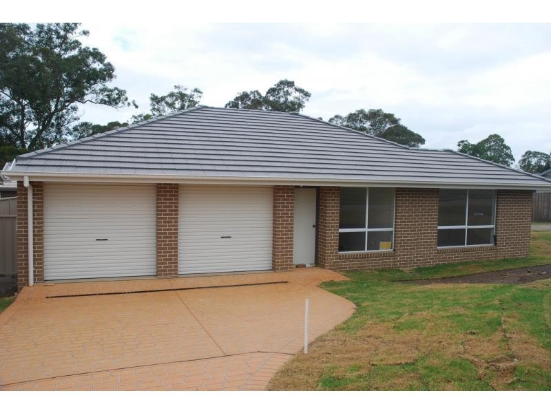 4b Rendal Avenue, North Nowra NSW 2541