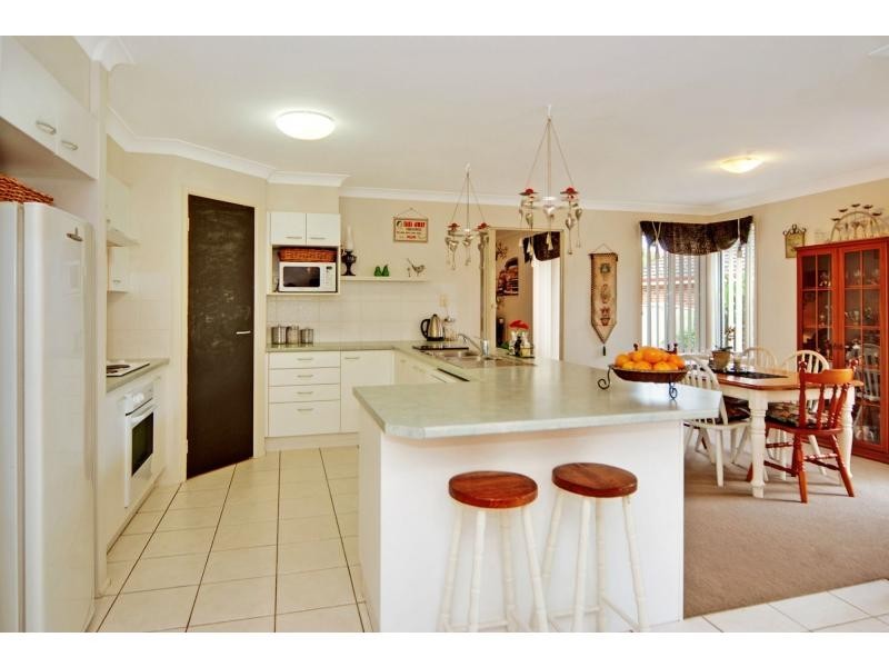 6 Gardenia Crescent, Bomaderry NSW 2541