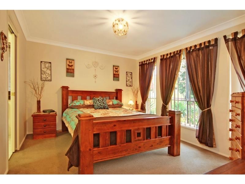 6 Gardenia Crescent, Bomaderry NSW 2541