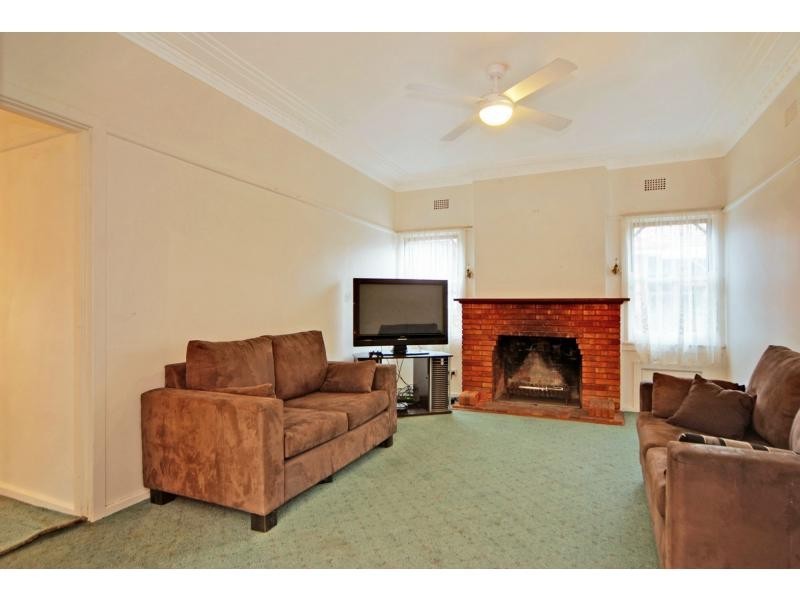 471 Princes Highway, Bomaderry NSW 2541
