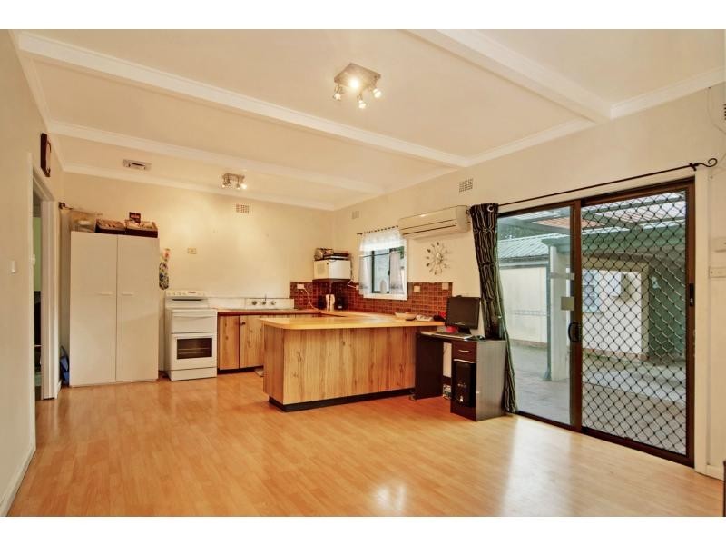 471 Princes Highway, Bomaderry NSW 2541
