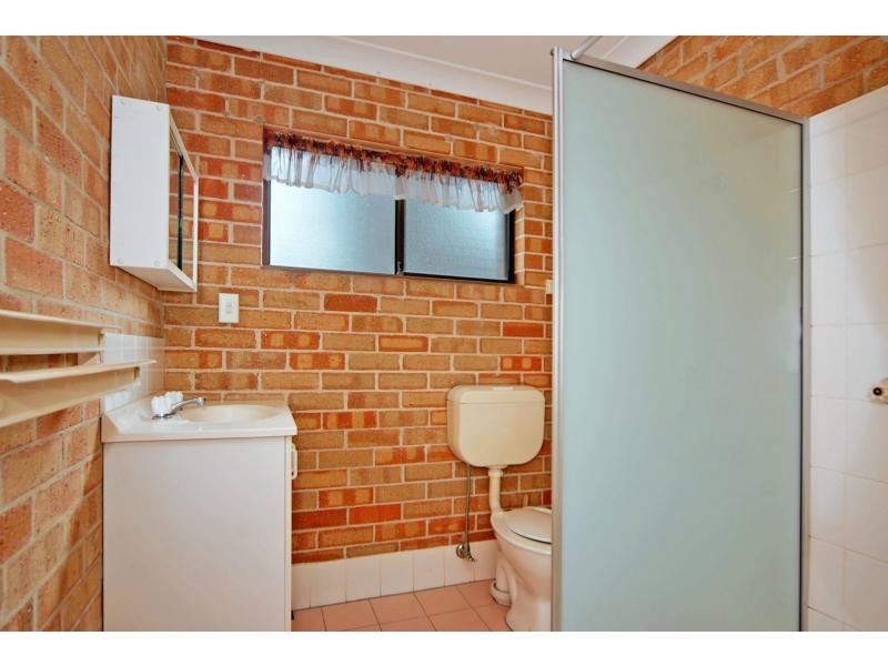 1/42 Lyndhurst Drive, Bomaderry NSW 2541