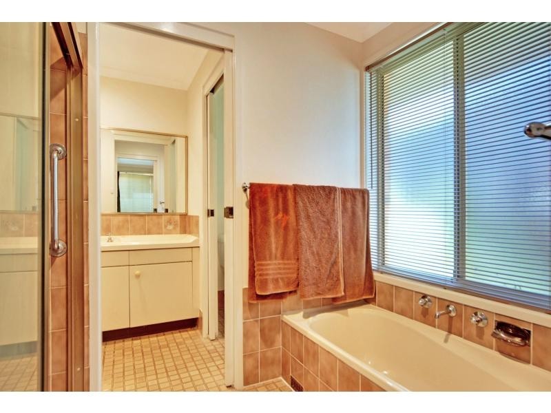 3 Sutherland Drive, North Nowra NSW 2541