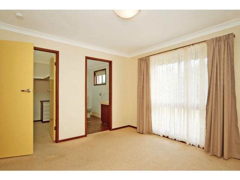 3 Yeovil Drive, Bomaderry NSW 2541