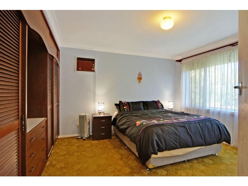 18 Colyer Avenue, Nowra NSW 2541
