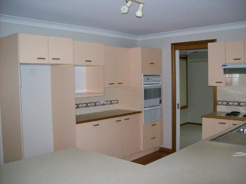 32 Jasmine Drive, Bomaderry NSW 2541