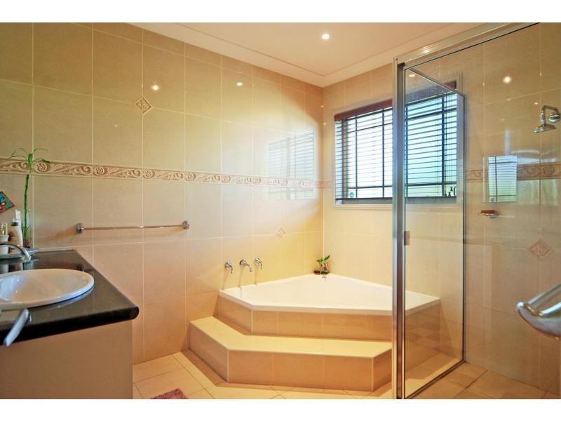 4 Blue Gum Way, North Nowra NSW 2541