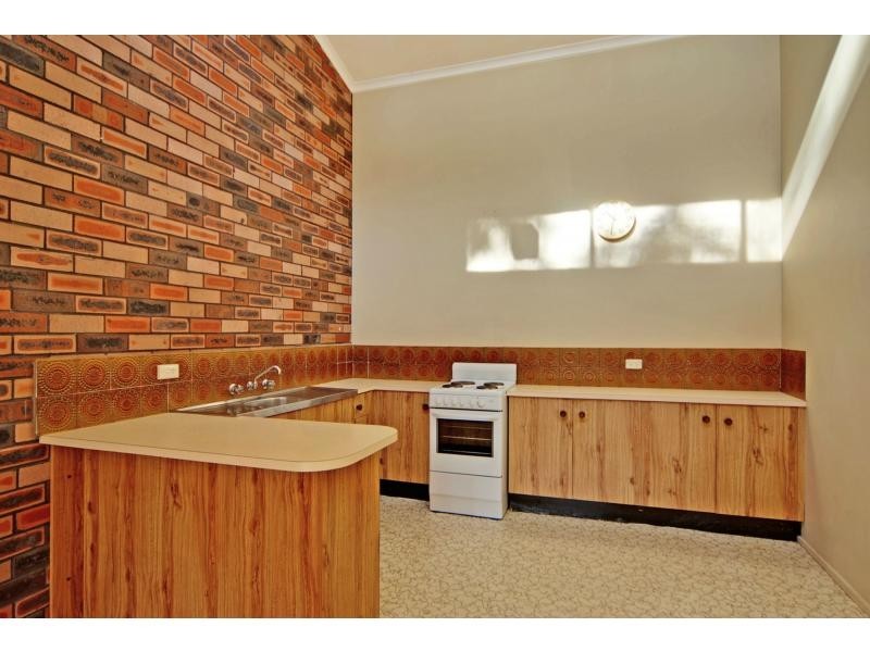 3/49 Brinawarr Street, Bomaderry NSW 2541