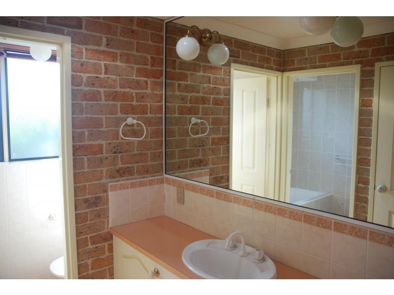 13 Robinia Way, Worrigee NSW 2540