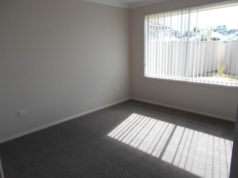 8b Bluebell Way, Worrigee NSW 2540