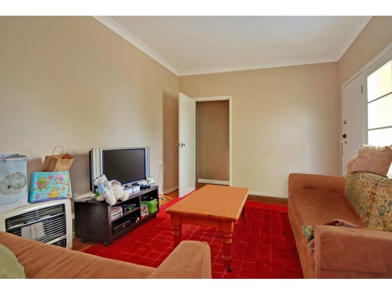 37 Worrigee Street, Nowra NSW 2541